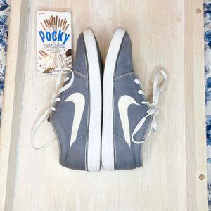 Nike Casual Athletic Cool Grey